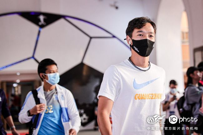 老板和他的下属之间的危险关系